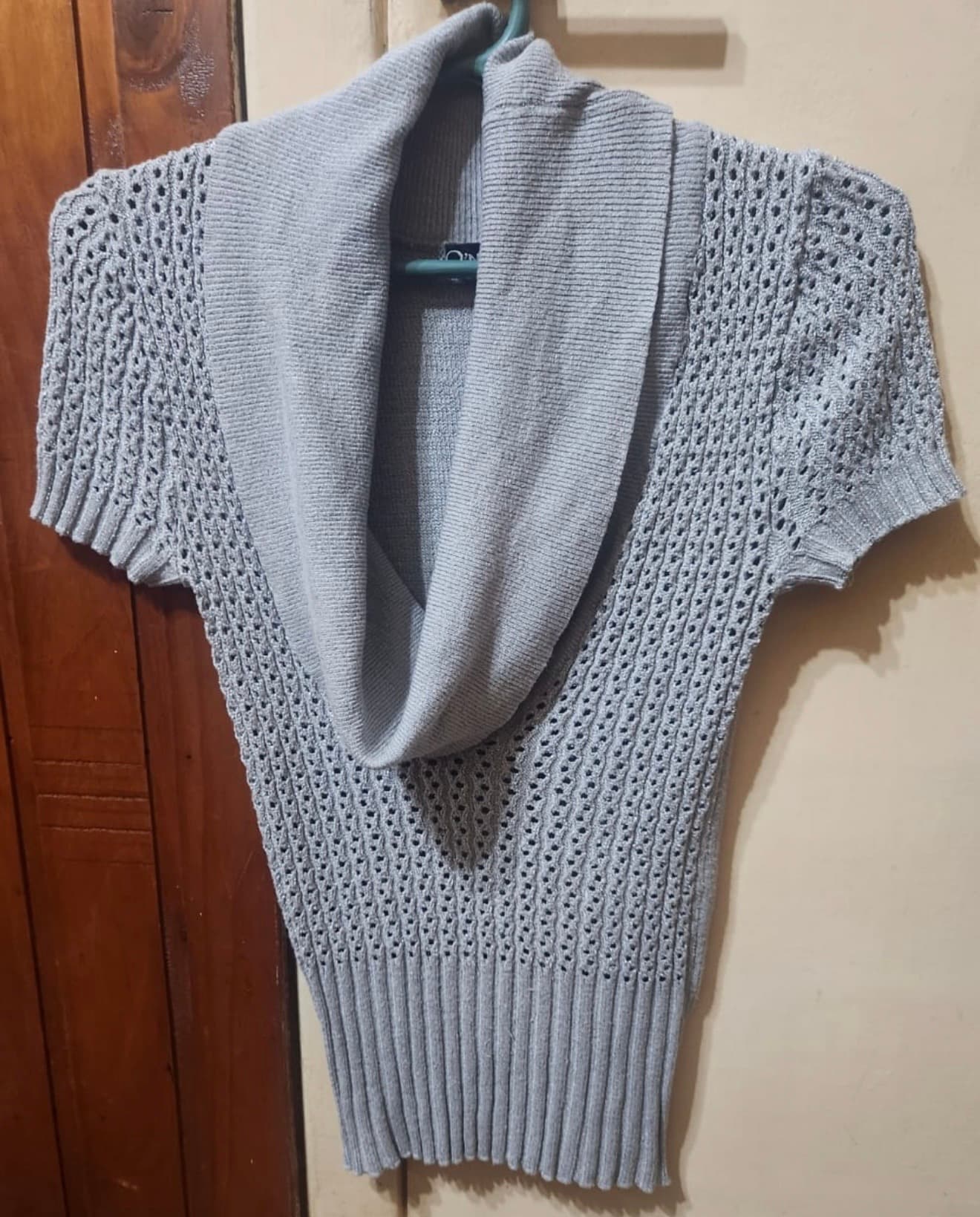 Sweter Gris con Brillos